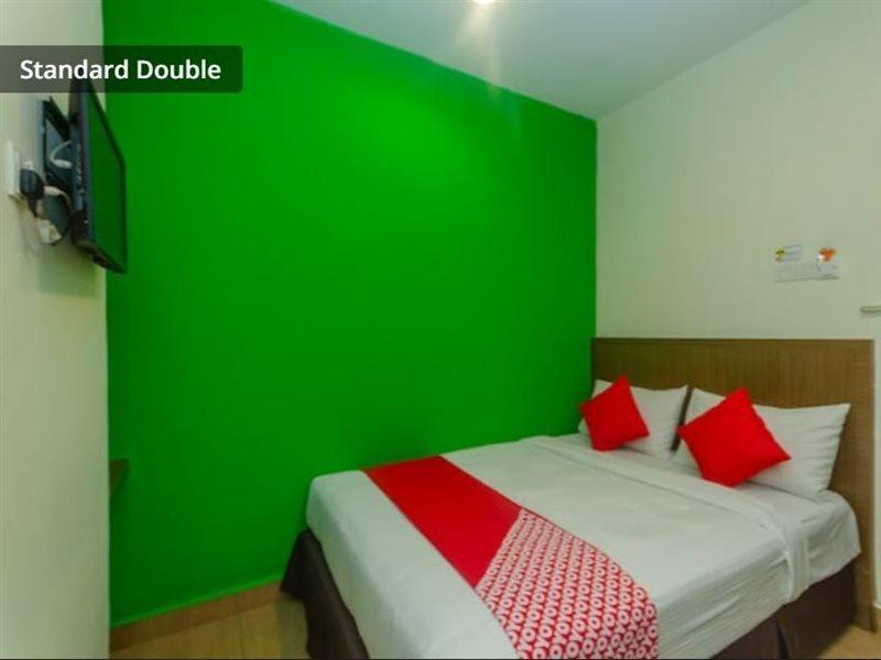 Super Oyo 596 The Vintage Hotel Johor Bahru Exterior photo