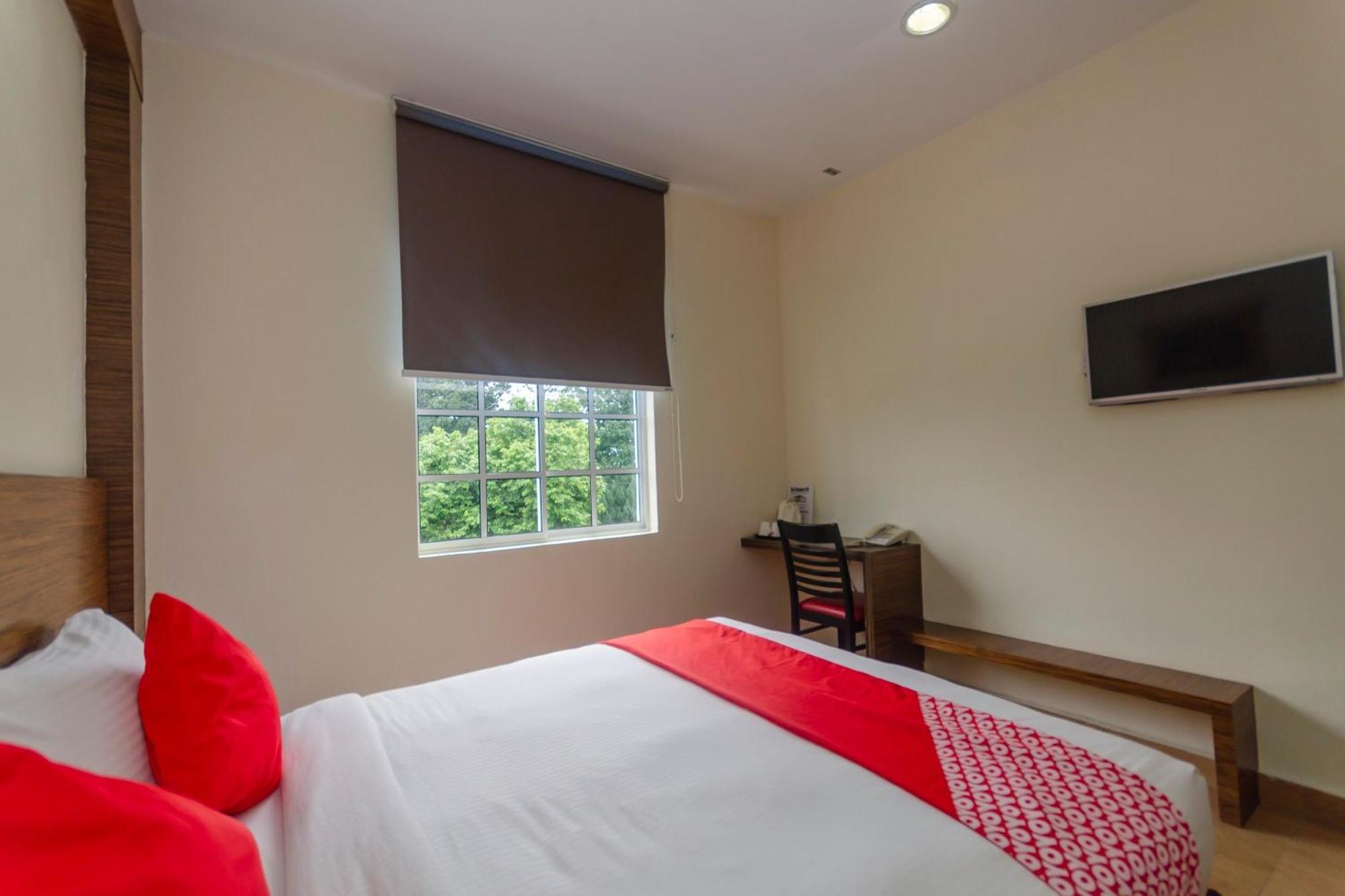 Super Oyo 596 The Vintage Hotel Johor Bahru Exterior photo