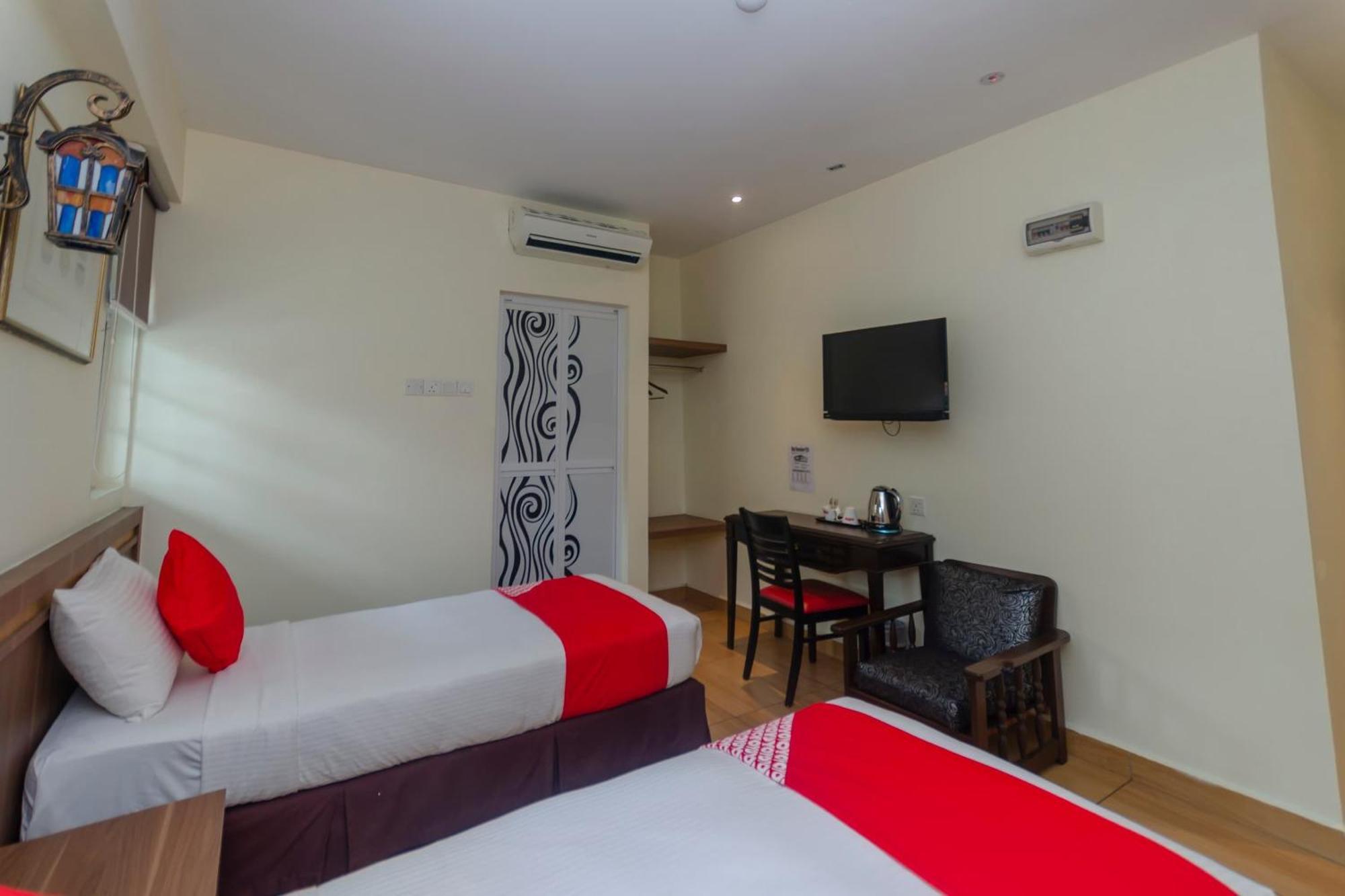 Super Oyo 596 The Vintage Hotel Johor Bahru Exterior photo