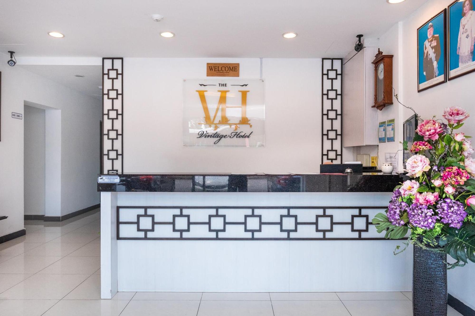 Super Oyo 596 The Vintage Hotel Johor Bahru Exterior photo