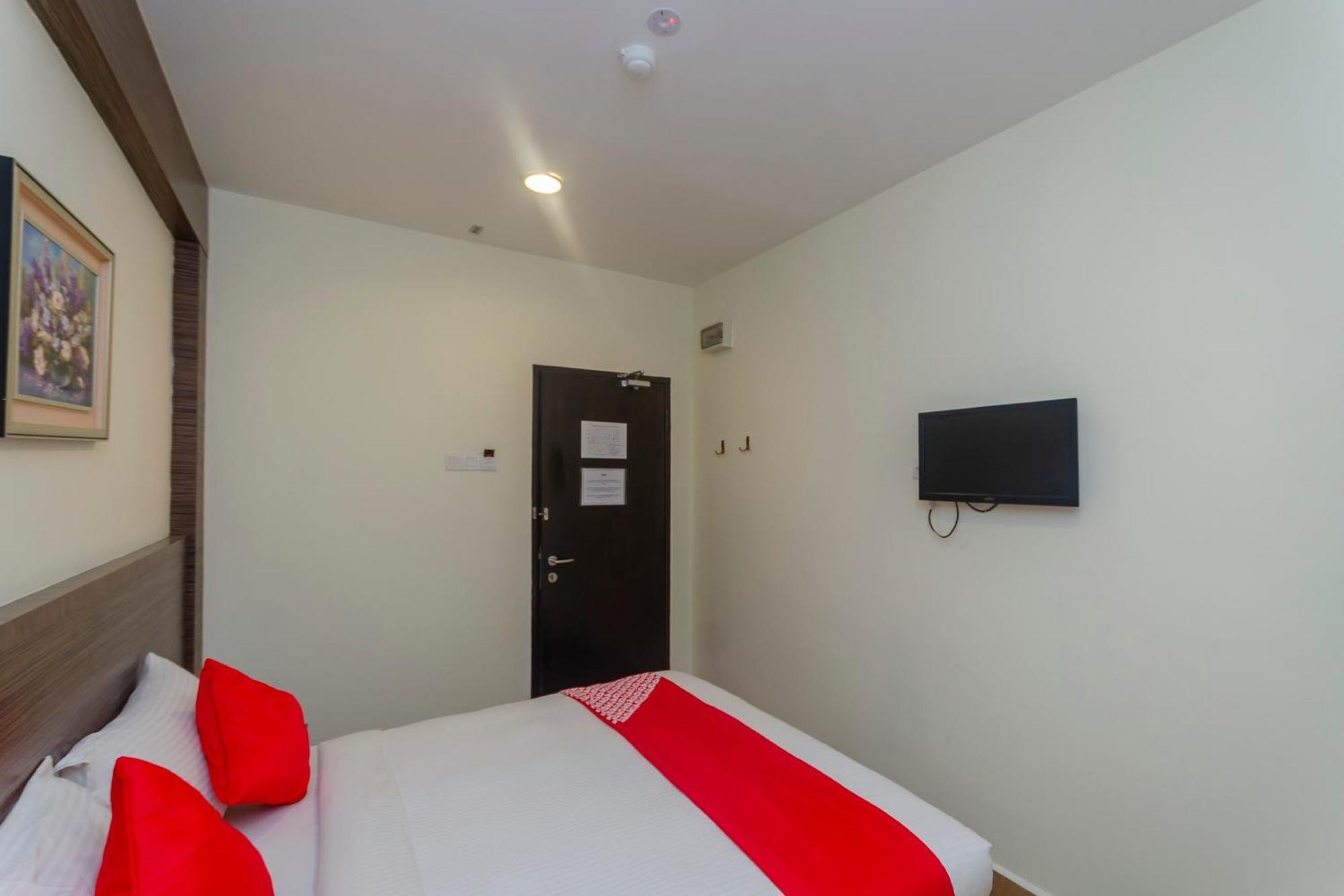 Super Oyo 596 The Vintage Hotel Johor Bahru Exterior photo