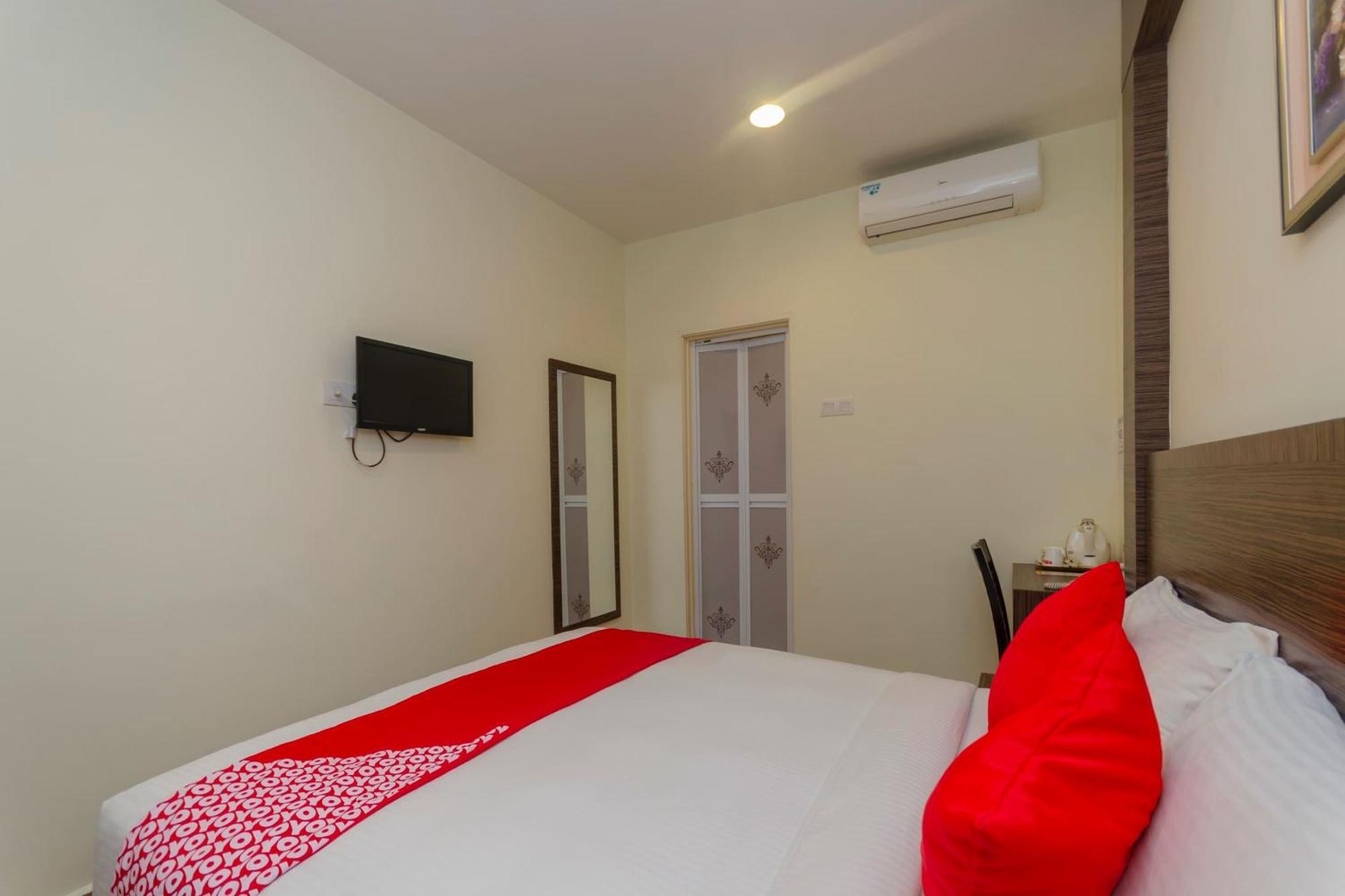 Super Oyo 596 The Vintage Hotel Johor Bahru Exterior photo