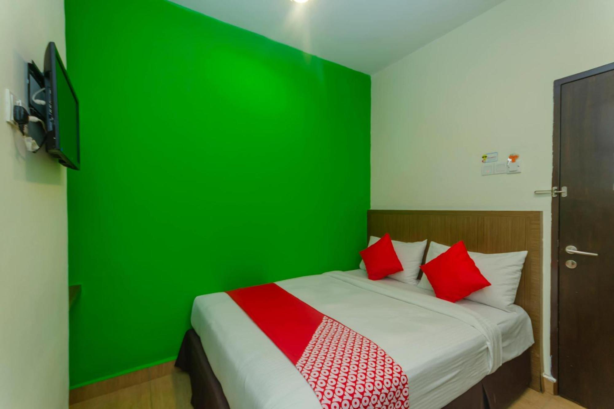 Super Oyo 596 The Vintage Hotel Johor Bahru Exterior photo