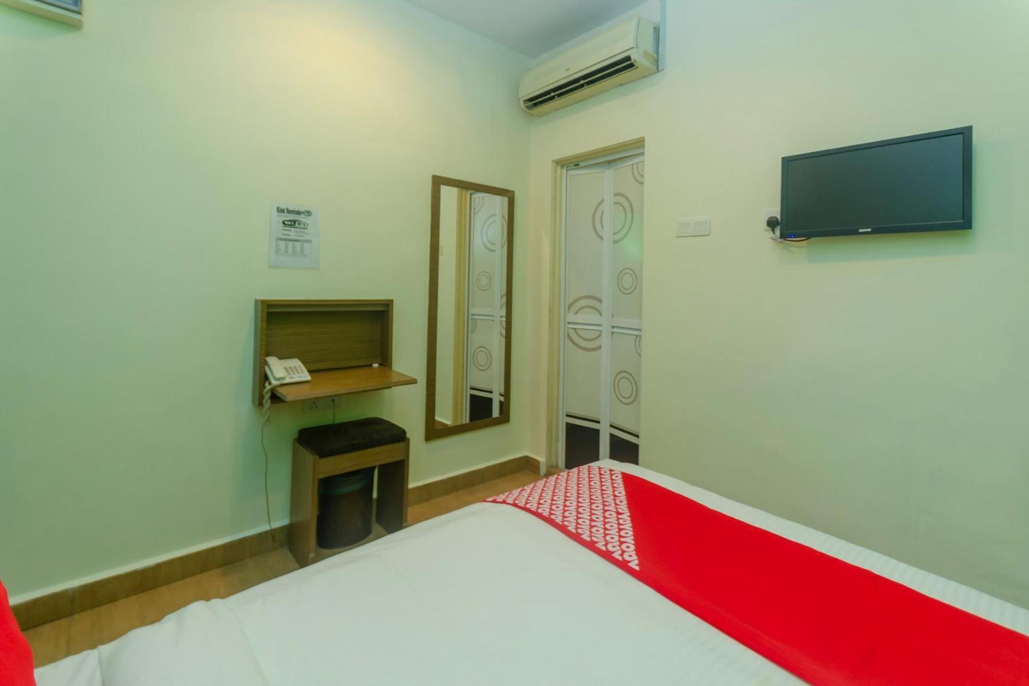 Super Oyo 596 The Vintage Hotel Johor Bahru Exterior photo