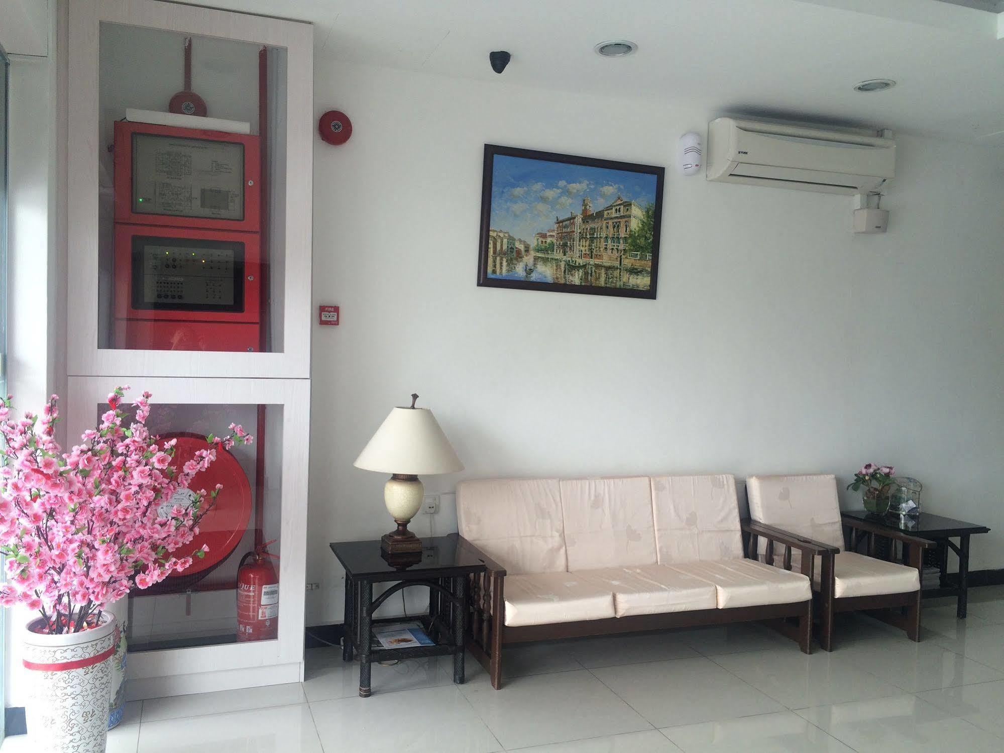 Super Oyo 596 The Vintage Hotel Johor Bahru Exterior photo